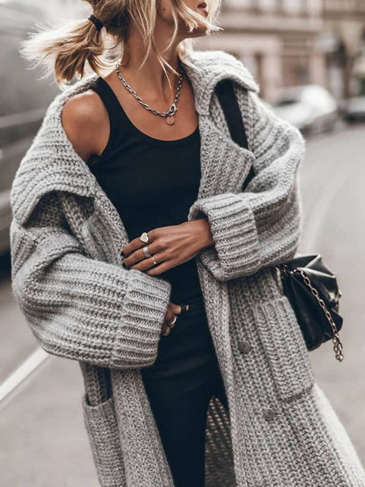 Marlene | Damen Oversized Grobstrick-Cardigan mit Revers und Knöpfen